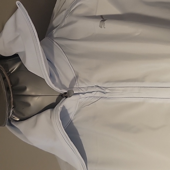 NWT. Puma Women's Lightweigt jacket. - Picture 12 of 15